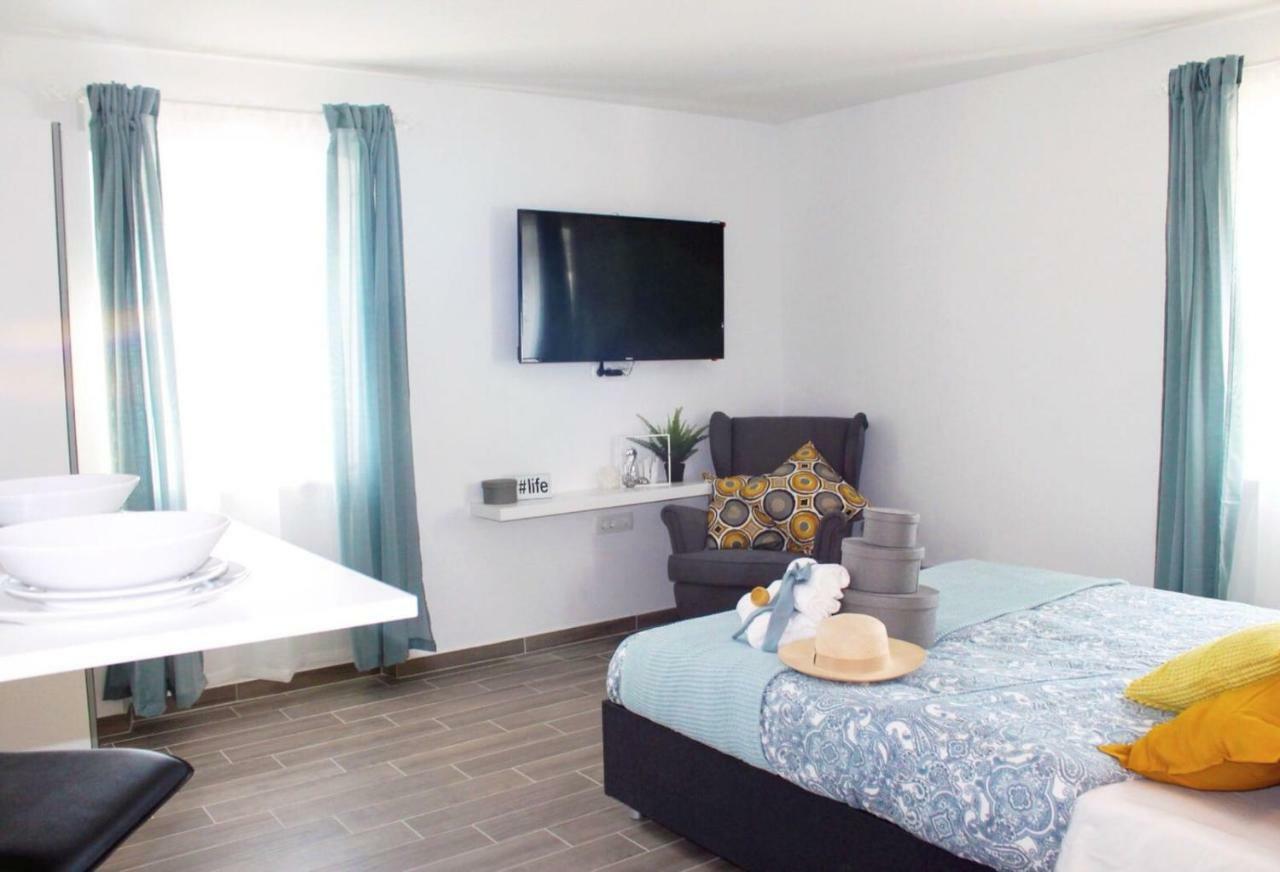 Apartments Borghetto Vinkuran Kültér fotó