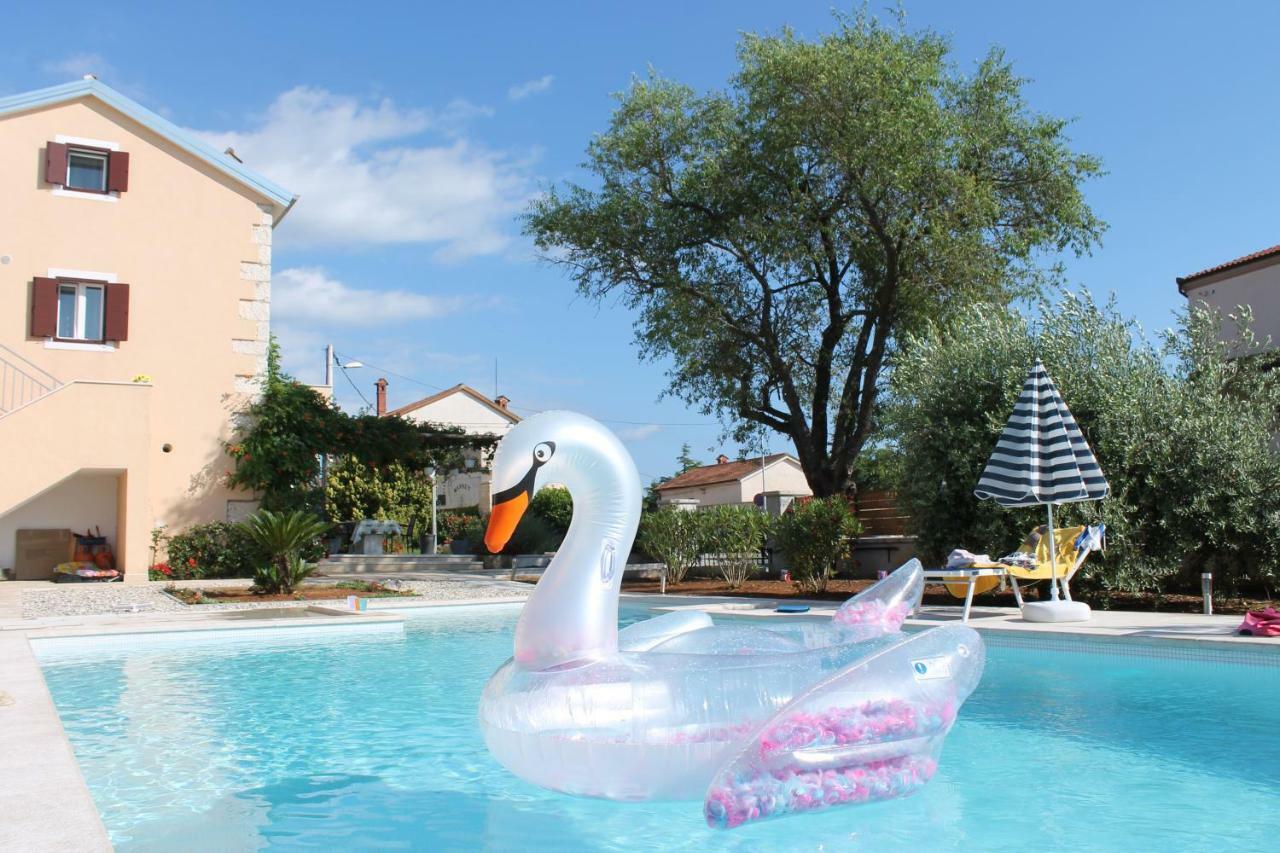 Apartments Borghetto Vinkuran Kültér fotó