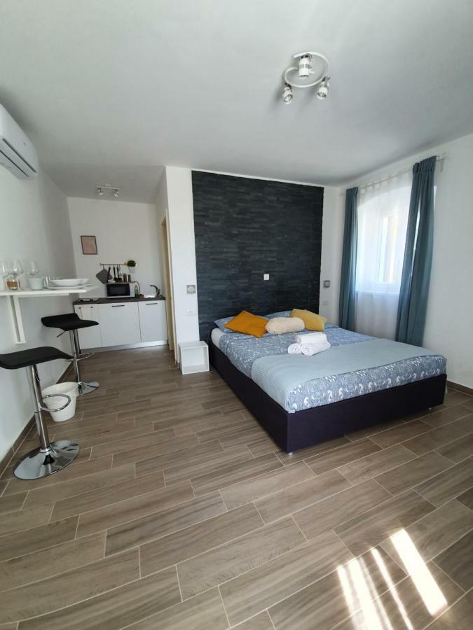 Apartments Borghetto Vinkuran Kültér fotó