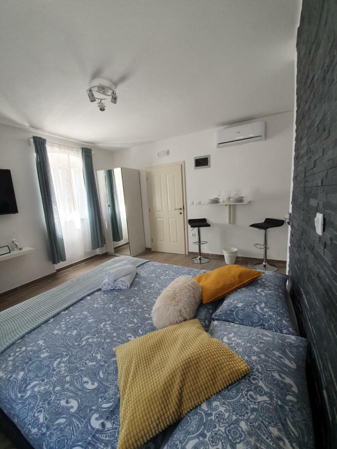 Apartments Borghetto Vinkuran Kültér fotó
